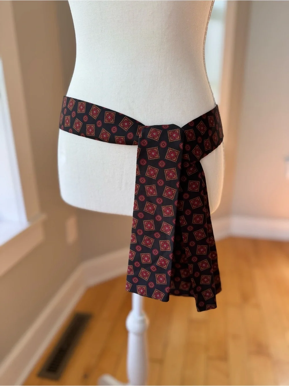 Vintage 60’s or 70’s Navy Red Geometric Scarf Tie Belt